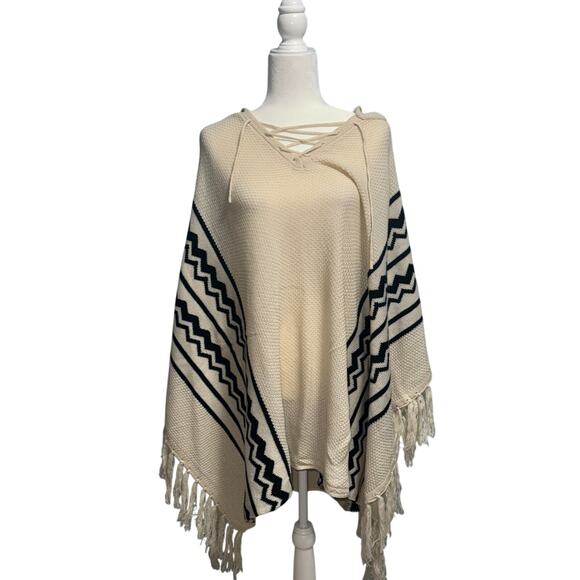 Kori America Cream S/M Sweater Poncho Fringe Hooded Autumn Essential Cozy Soft - Picture 1 of 9